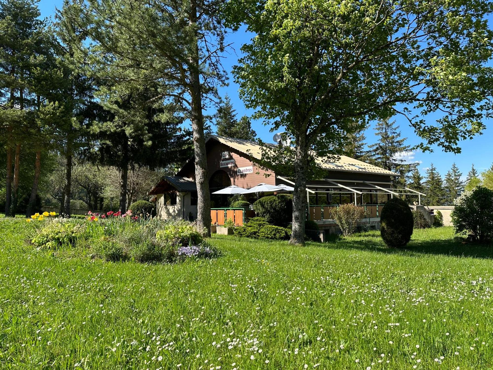 Logis Le Chalet Saint-Maurice-en-Trièves エクステリア 写真