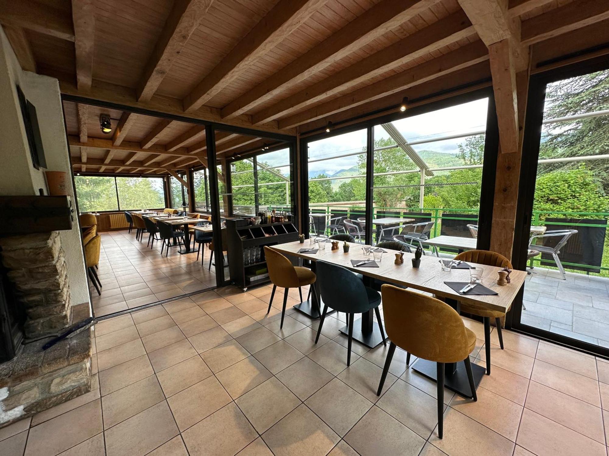 Logis Le Chalet Saint-Maurice-en-Trièves エクステリア 写真